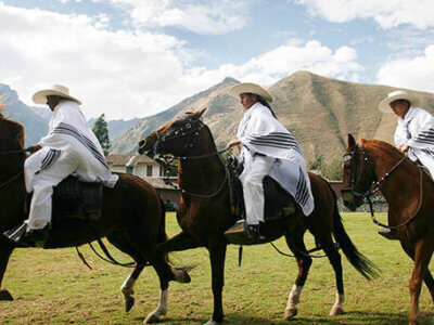 PASEO EN CABALLO CUSCO